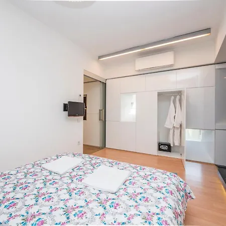 Taksim Thera Apartment